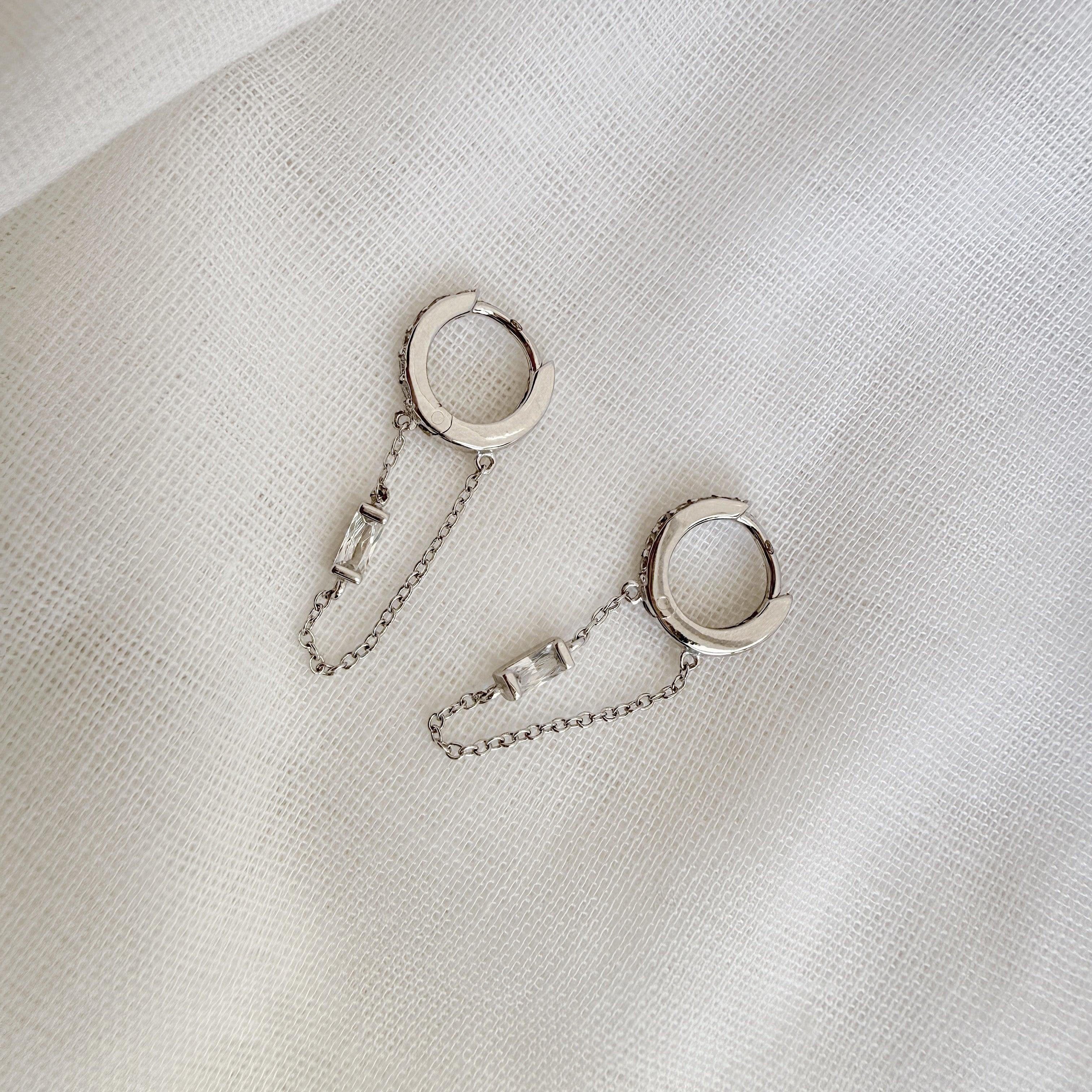 Lila Silver Chain Earrings