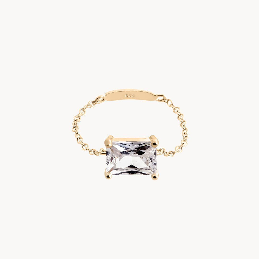 Radiant Gold Chain Ring