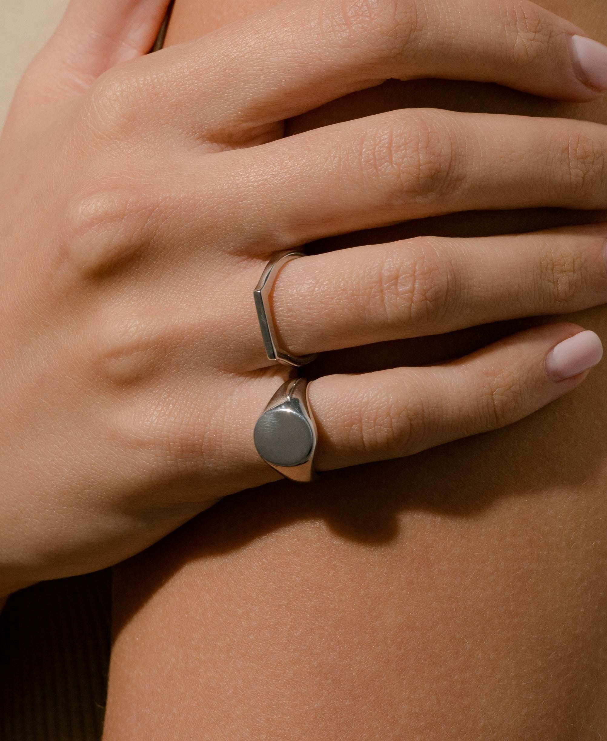 Silver signet on sale pinky ring