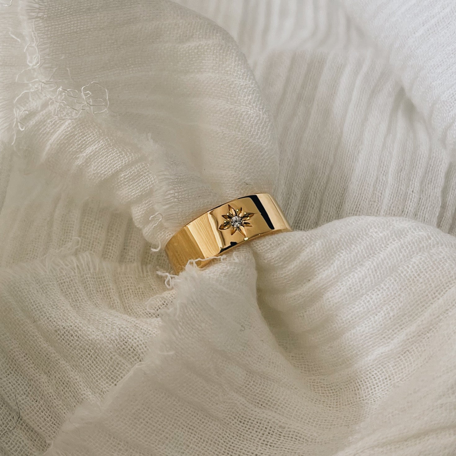 Ari Gold Ring