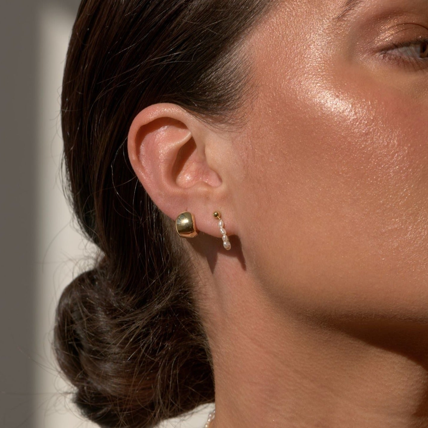 Yves Pearl Earrings
